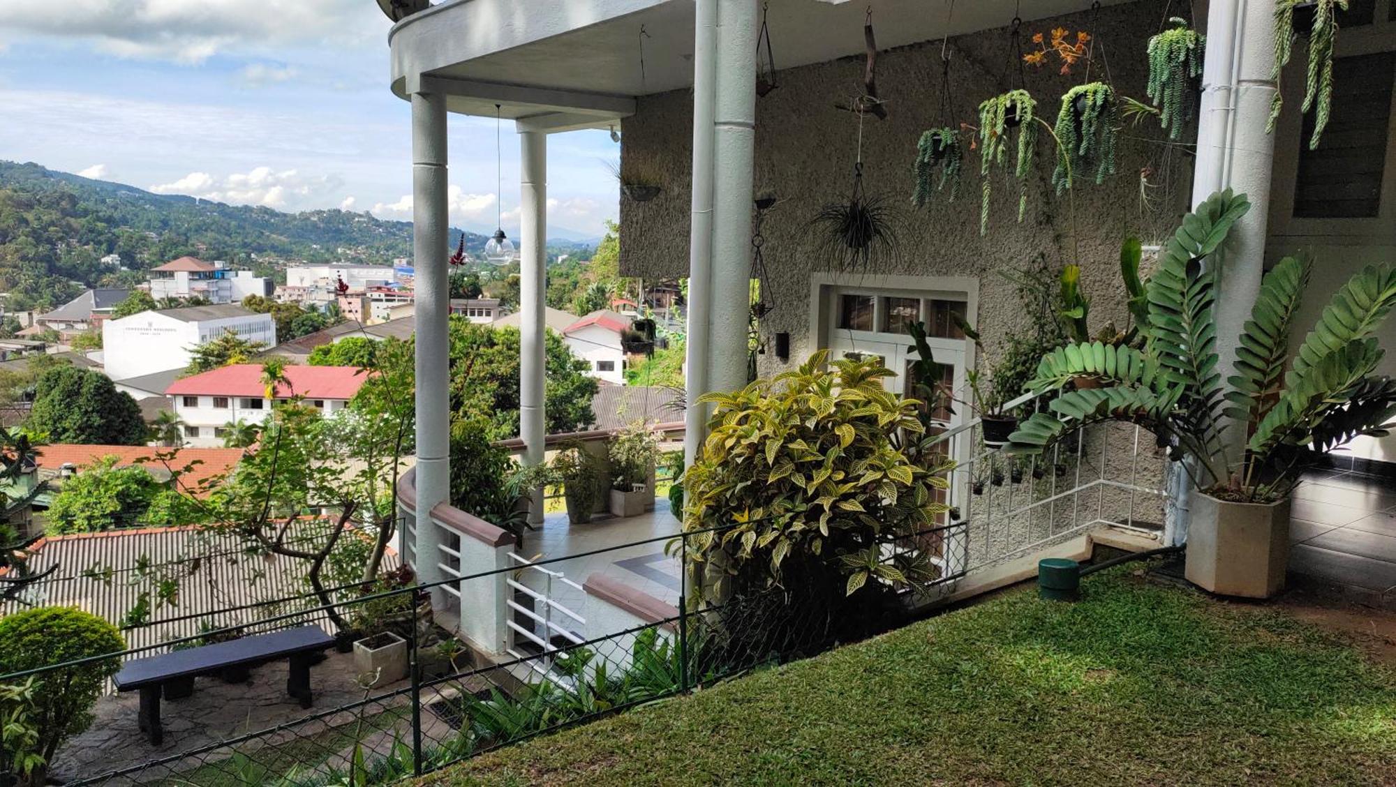 Marvel Hills Kandy Exterior photo